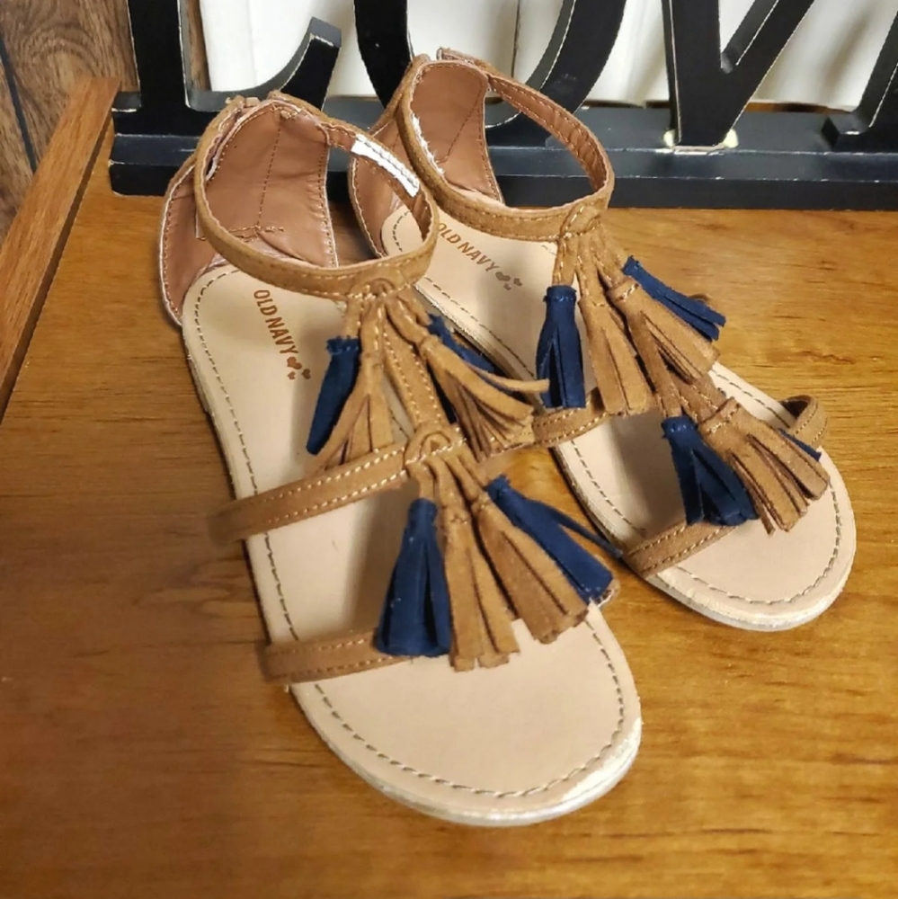 Tassel sandals